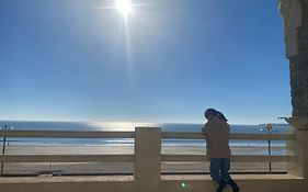 SEA FRONT Bel appartement dans maison face mer La Baule